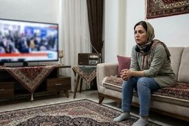 ترس از سکوت: کسانی که همیشه باید تلویزیون یا موزیکشان روشن باشد