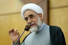 منتجب‌نیا: سیاست‌های کلان مذاکره با تصمیم رهبری اتخاذ می‌شود | علما و مداحان نباید آن را زیر سوال ببرند