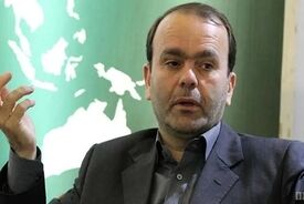 مجید نصیرپور: تندروهایی که شعار جنگ می‌دهند، تخصصشان فقط تخریب است